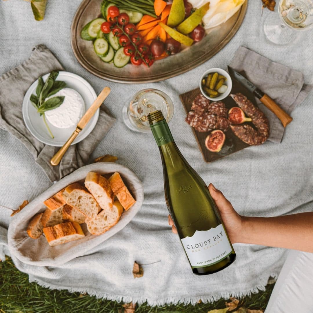 It’s International Sauvignon Blanc day Enjoy a bottle of our tasty Sauvignon Blanc to mark the occasion. ⁣