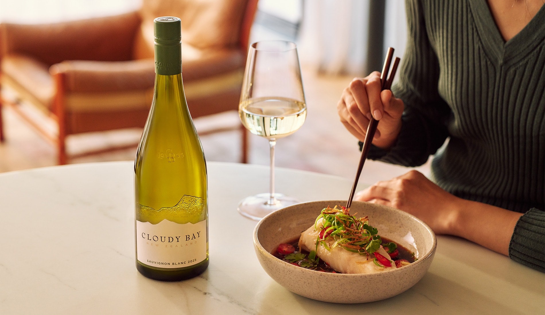 sauvignon-blanc-bottle-with-steamed-fish-dish
