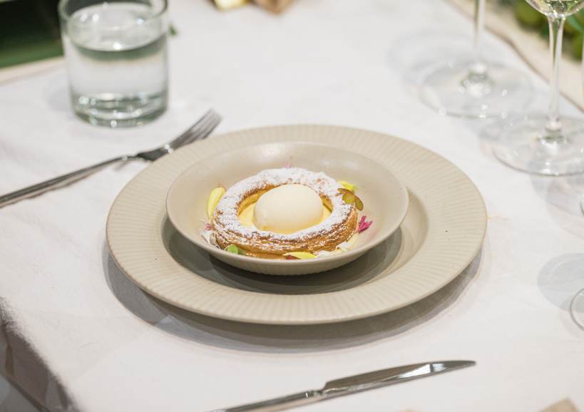 lemon_cream_pastry_with_ice_cream