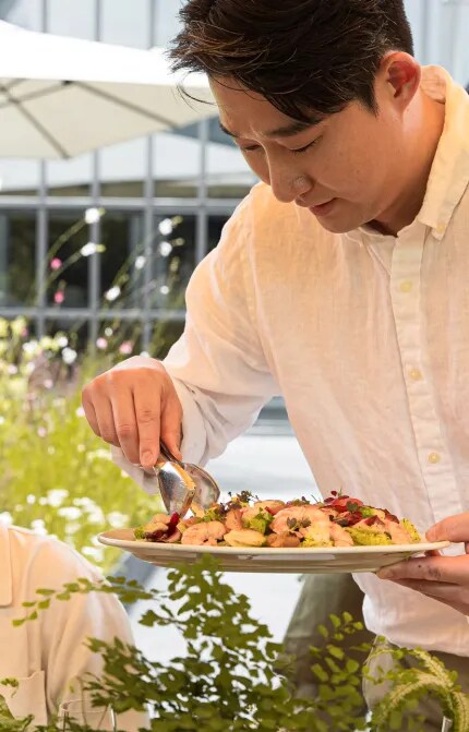 chef jeongho at table